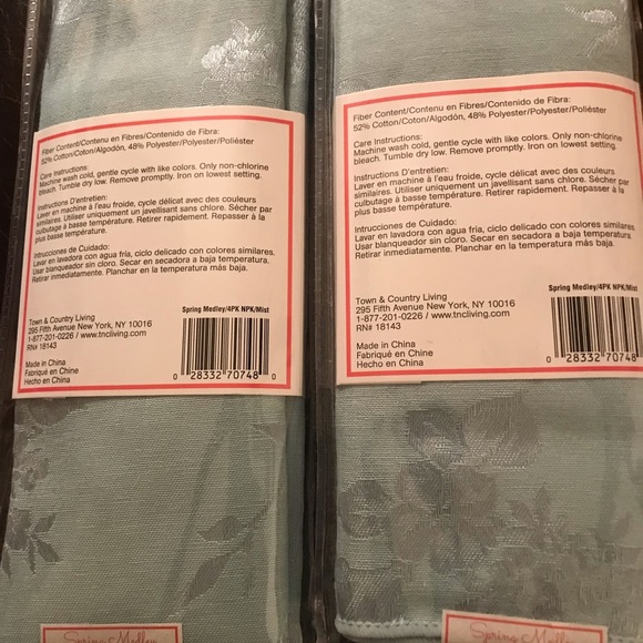 Damask Dinner Napkins in Mist - Picture 2 of 2